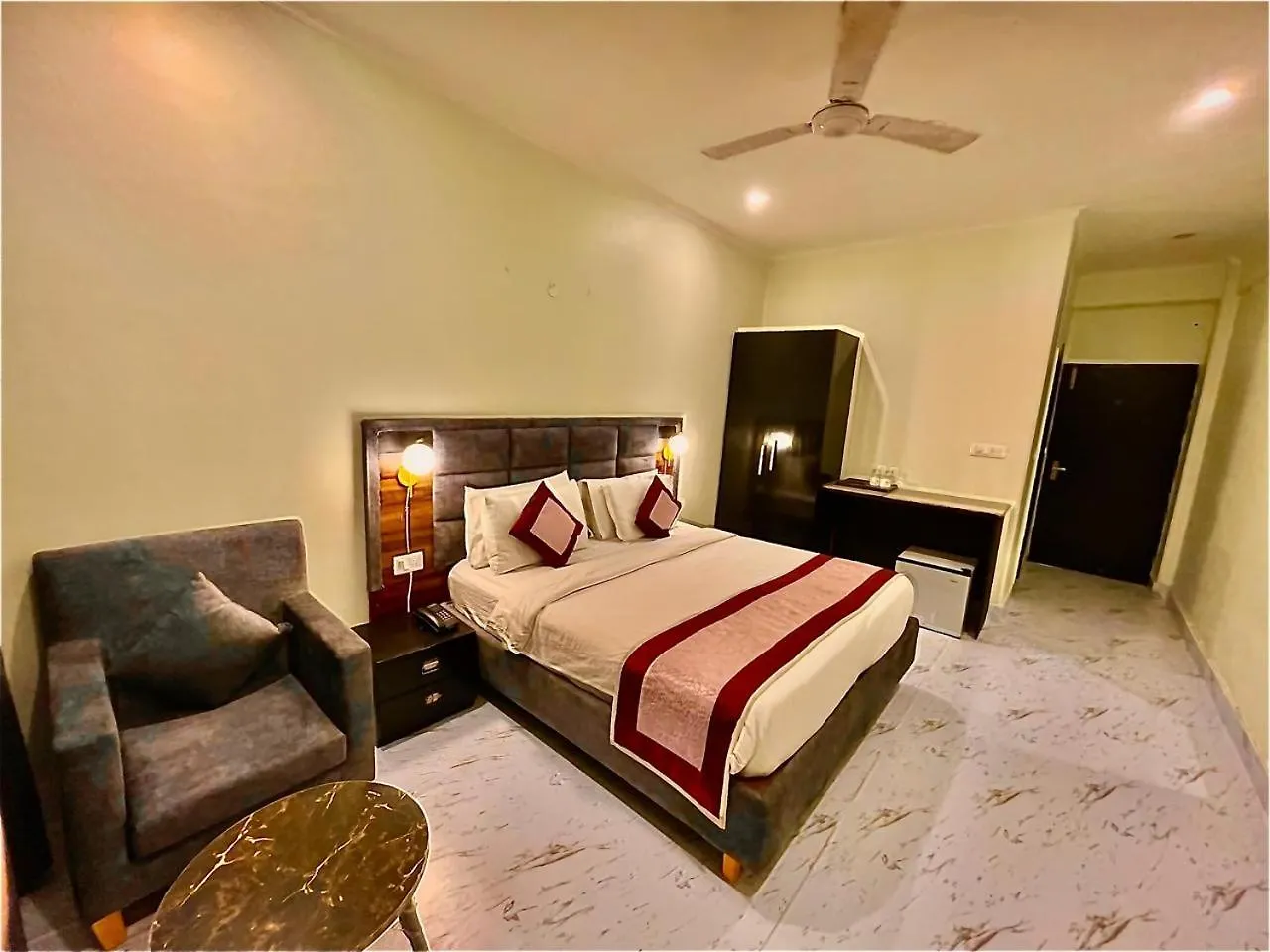 Hotel Sumedha Elegance Gurgáon