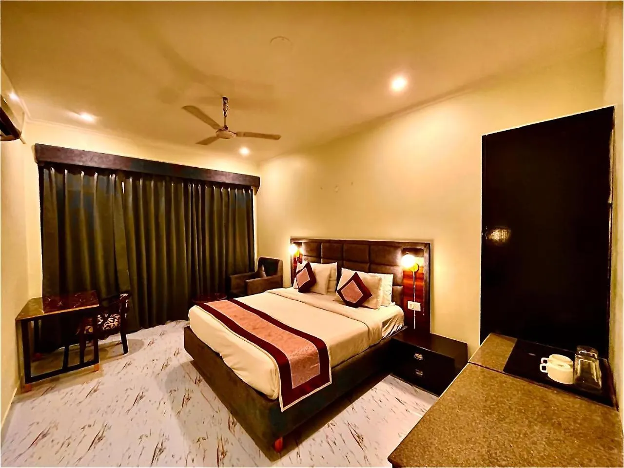 Hotel Sumedha Elegance Gurgáon Indie